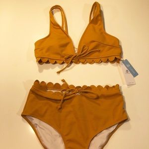 Brand new. Yellow Tie-Front Scalloped Bikini